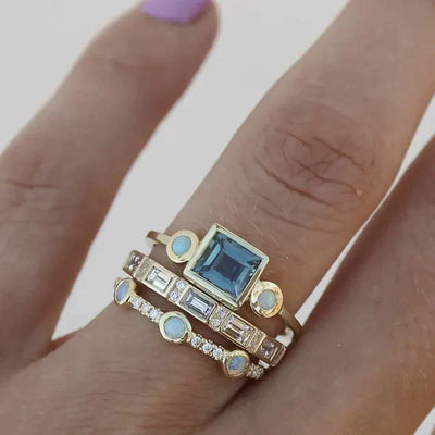 Sabrina | Ring with blue crystal in vintage style