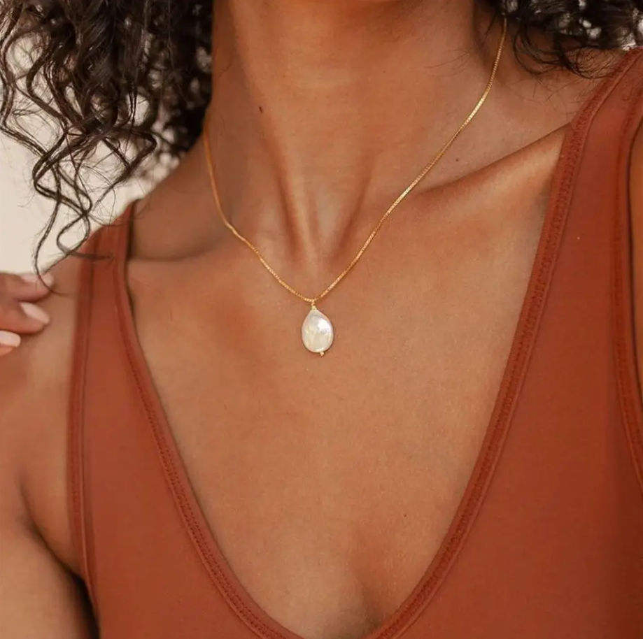 Meredith | Necklace with Pearl Pendant